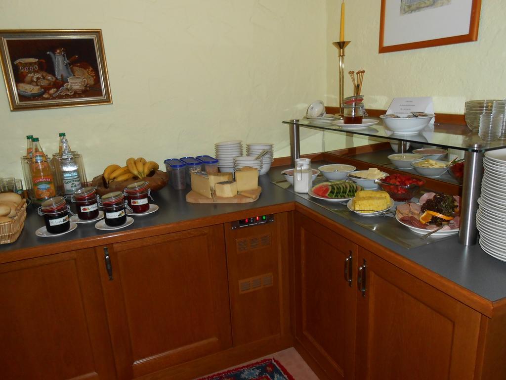 Hôtel Landgasthof Schutzen à Tengen Extérieur photo